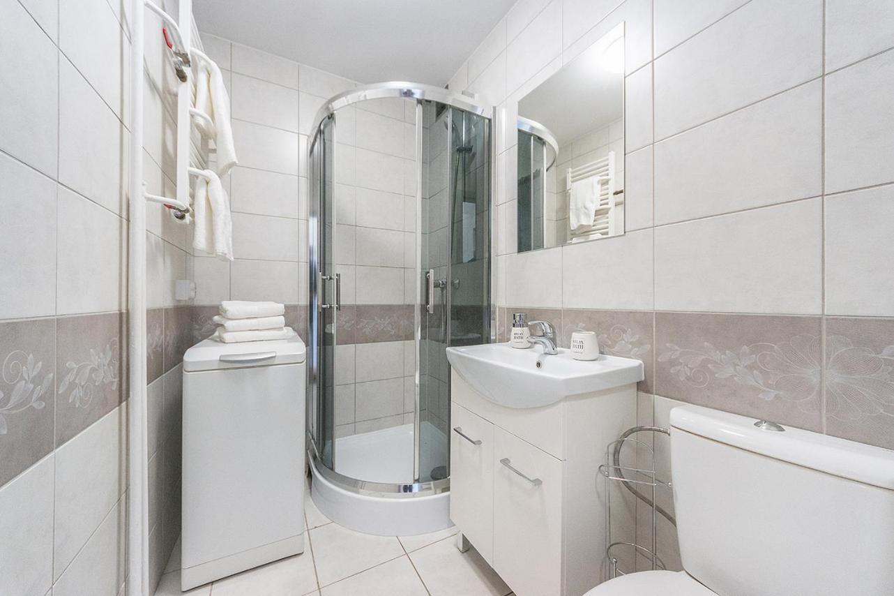 Glow Apartments, Apartament Kolobrzeska Gdansk Ngoại thất bức ảnh