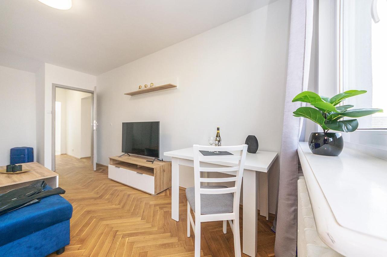 Glow Apartments, Apartament Kolobrzeska Gdansk Ngoại thất bức ảnh